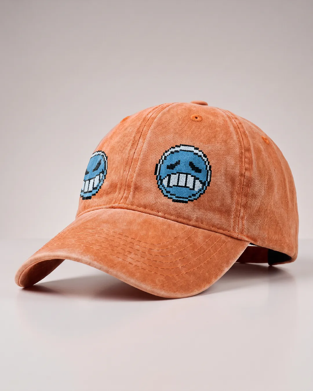 Gorra Ace One Piece naranja algodón washed con caritas pixel art estampado DTF, ajuste regulable - PIXEL FOX
